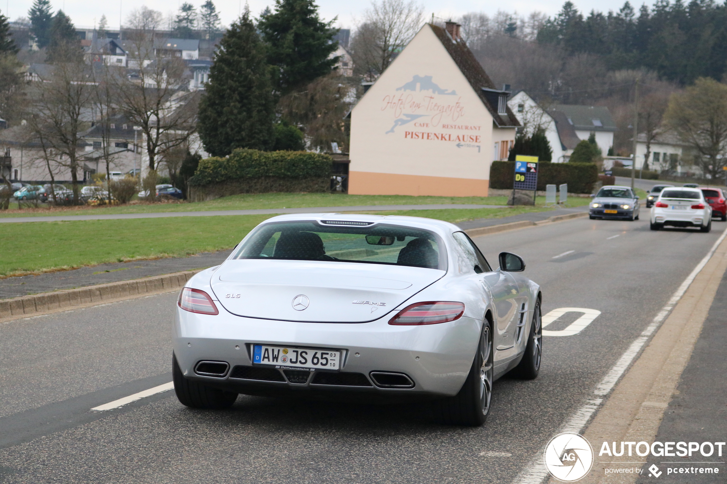 Mercedes-Benz SLS AMG