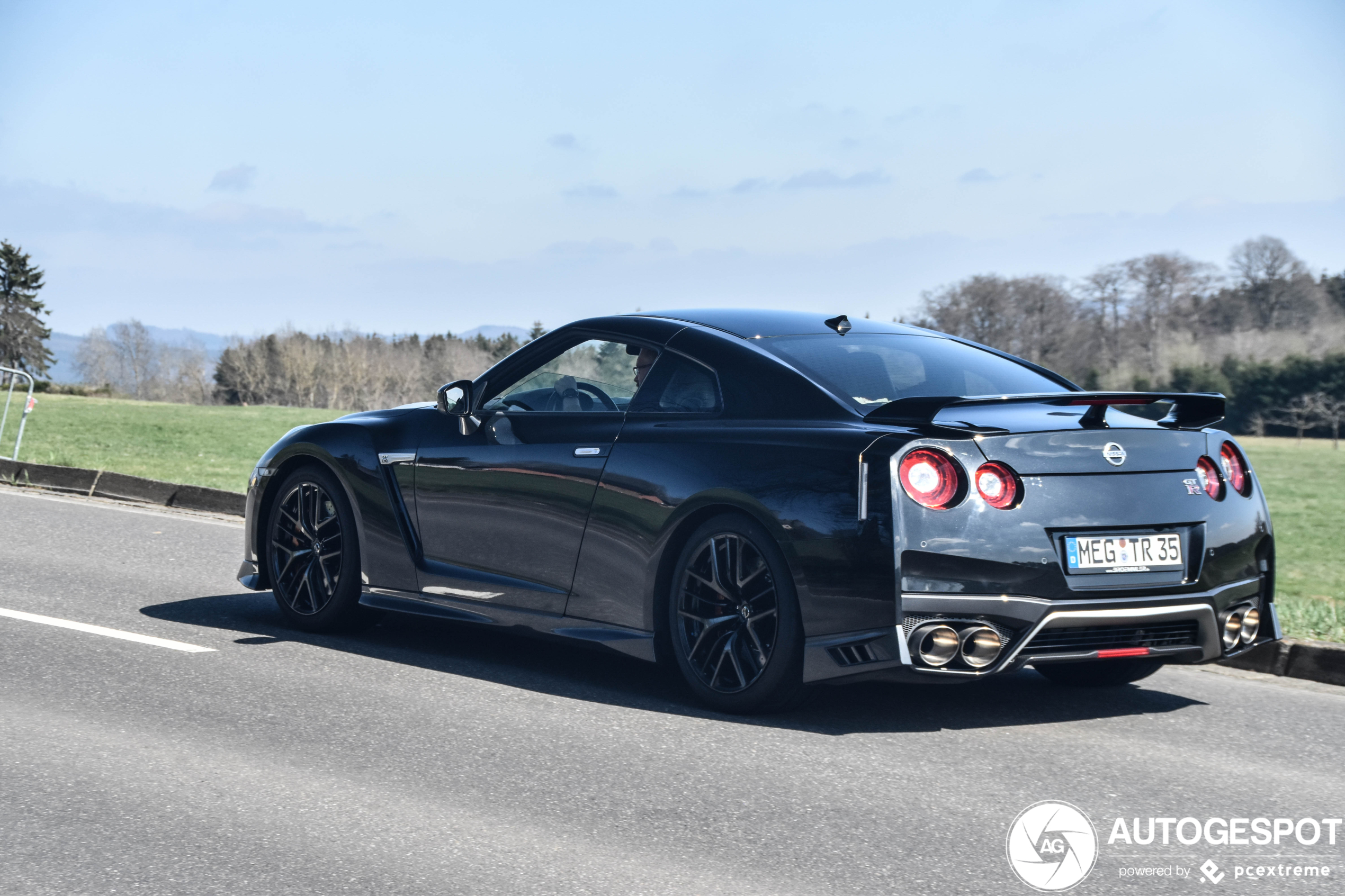 Nissan GT-R 2017