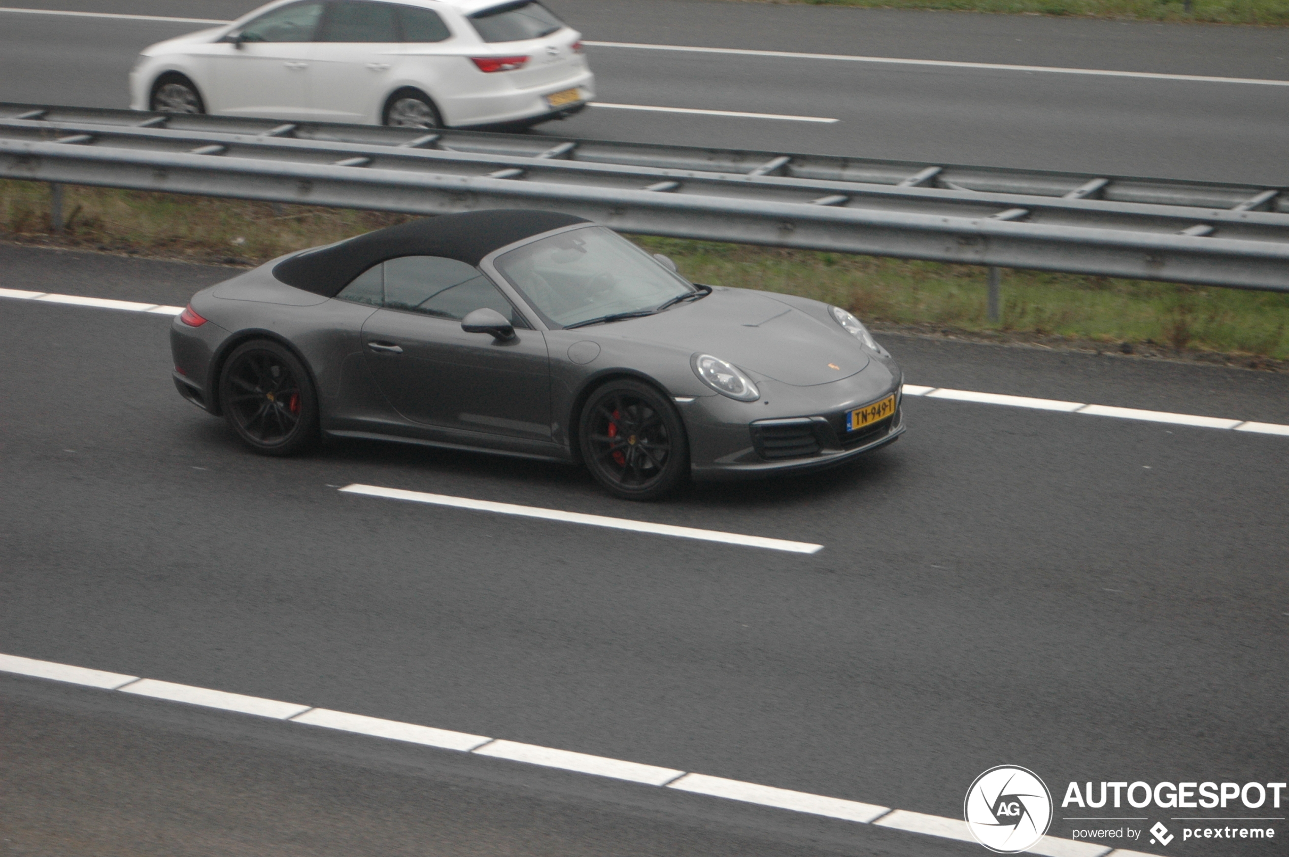 Porsche 991 Carrera 4S Cabriolet MkII