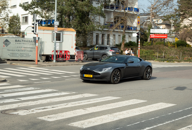 Aston Martin DB11