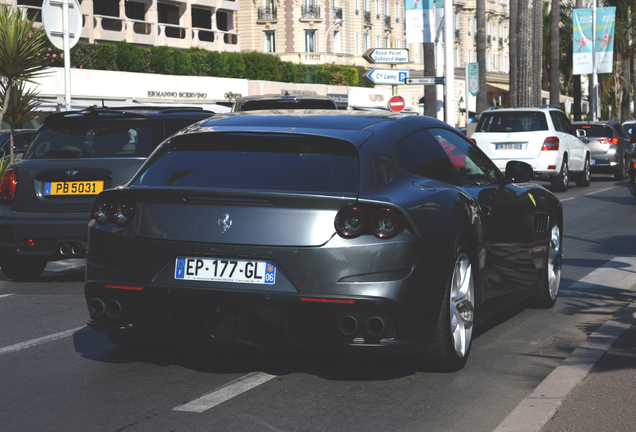 Ferrari GTC4Lusso T