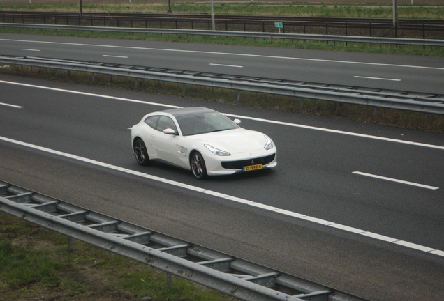 Ferrari GTC4Lusso T