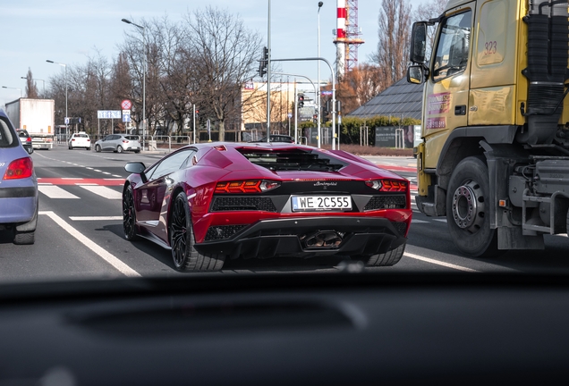 Lamborghini Aventador S LP740-4