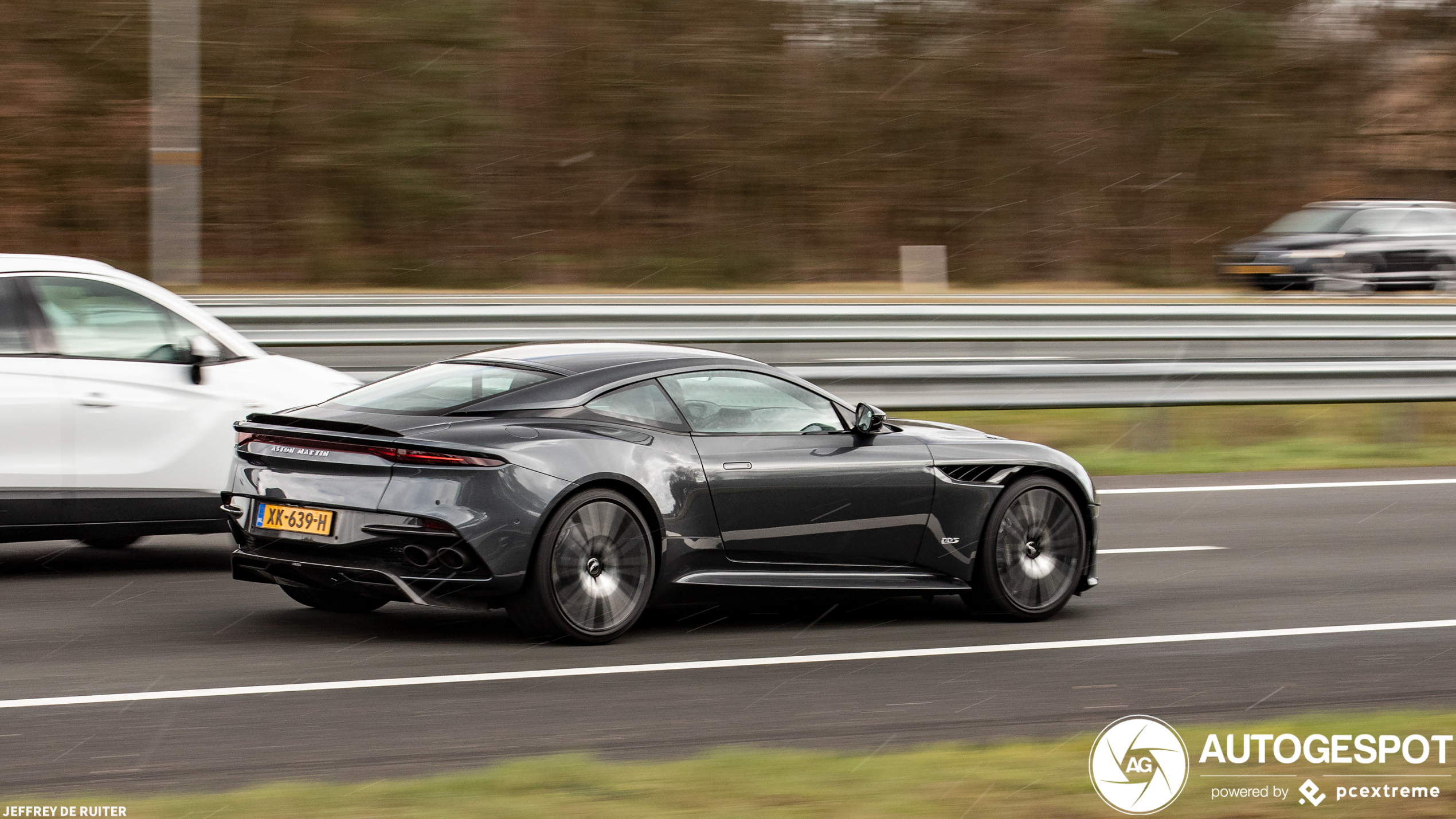 Aston Martin DBS Superleggera