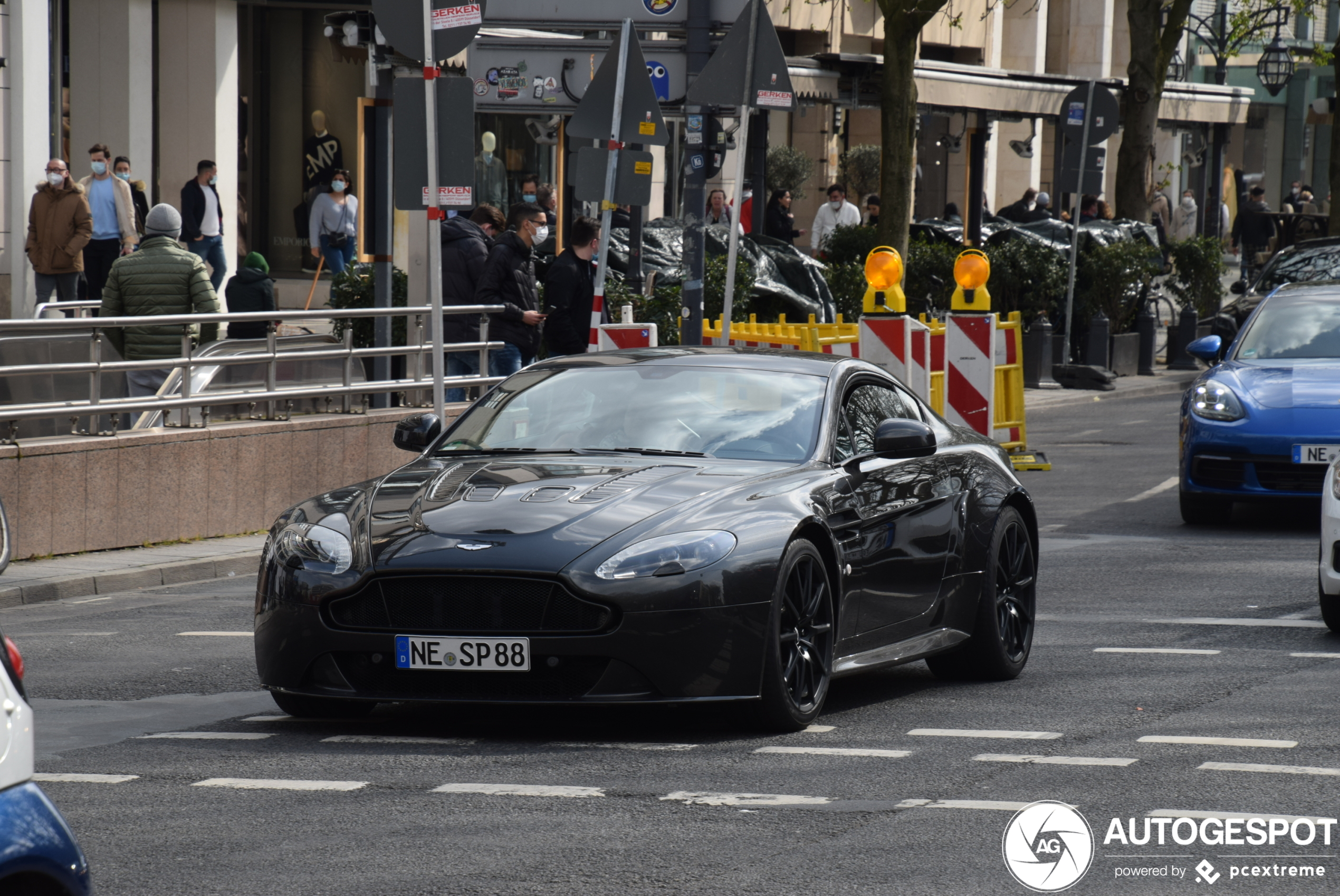 Aston Martin V12 Vantage S