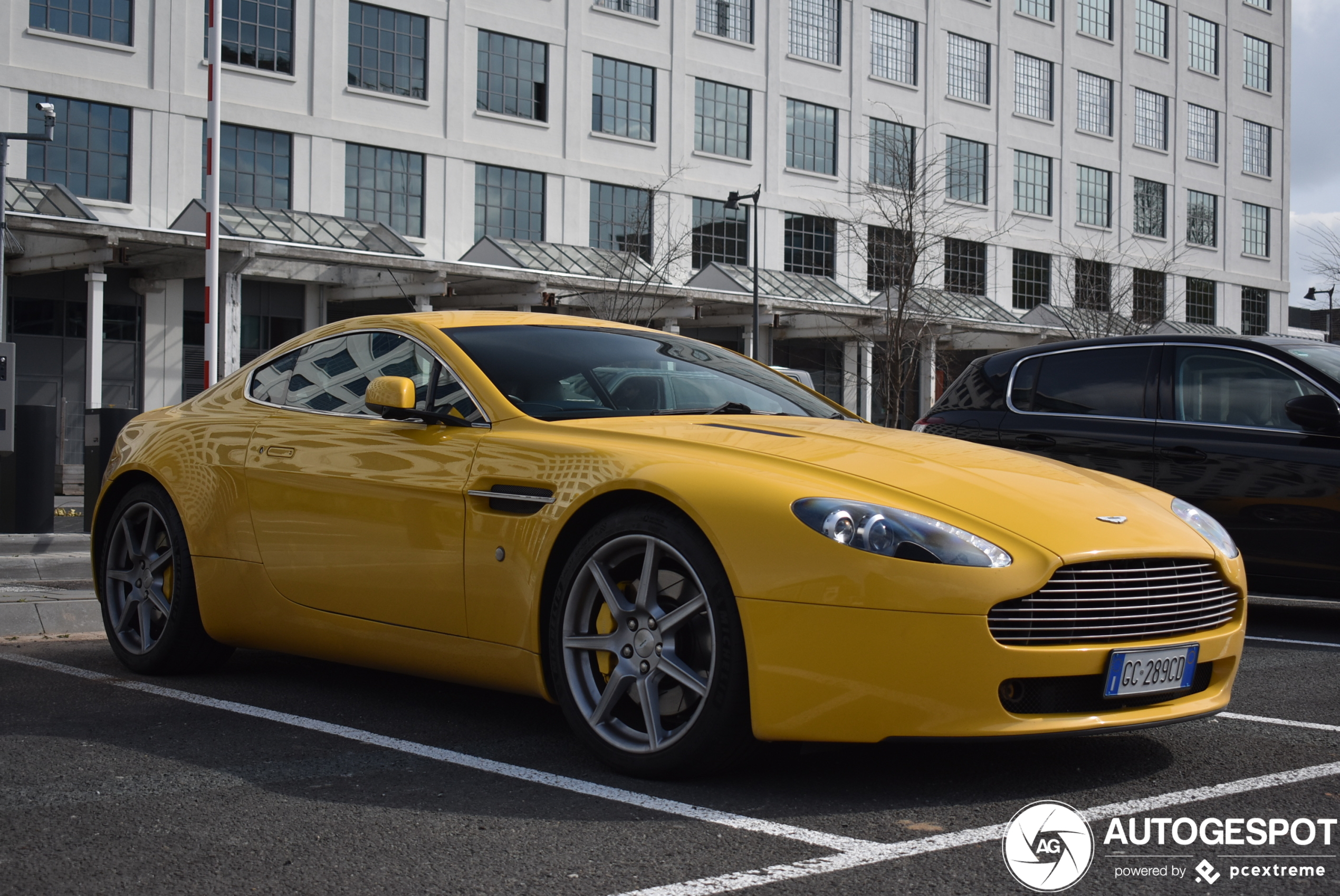 Aston Martin V8 Vantage