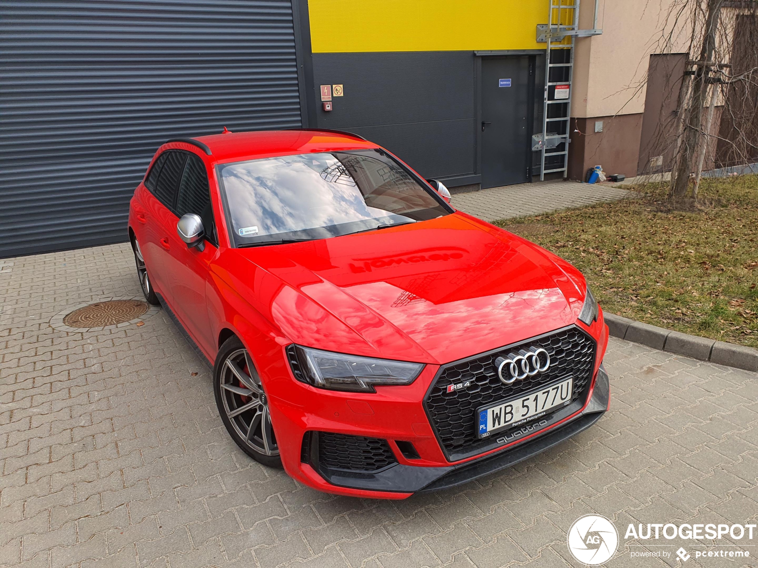 Audi RS4 Avant B9