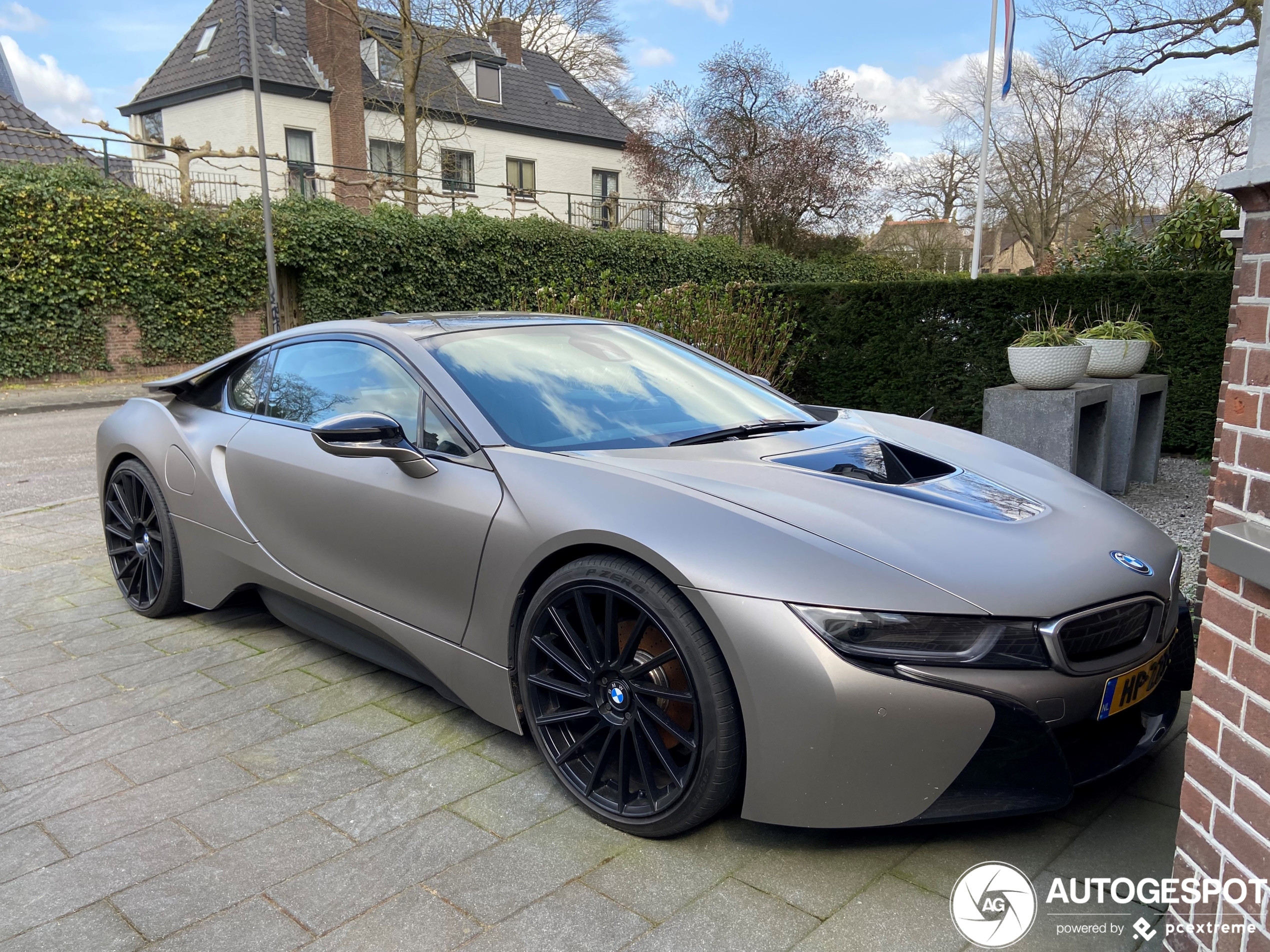 BMW i8