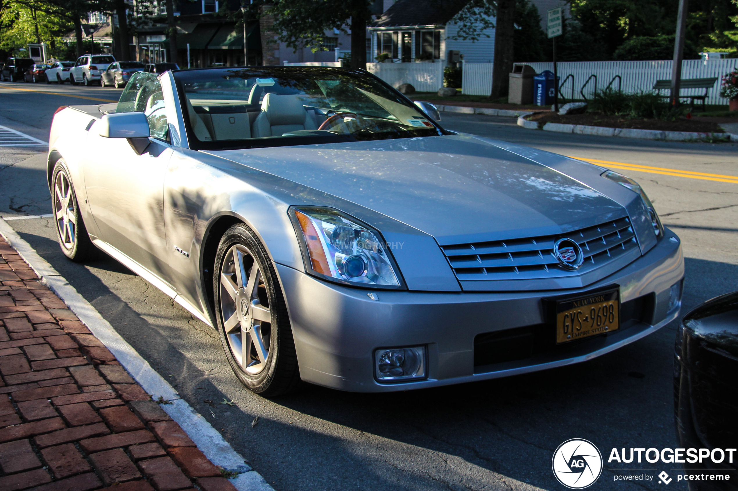 Cadillac XLR