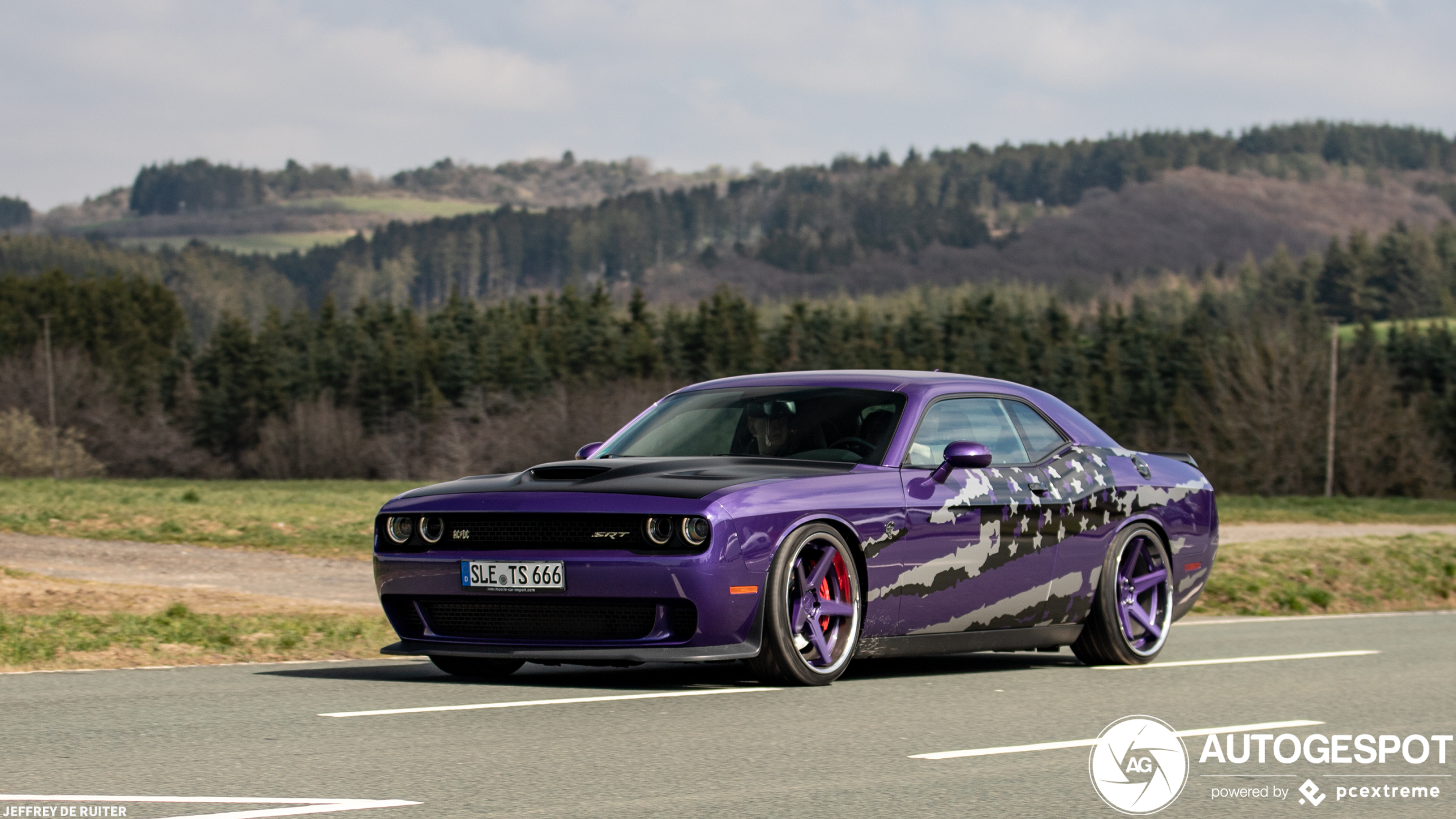 Dodge Challenger SRT Hellcat