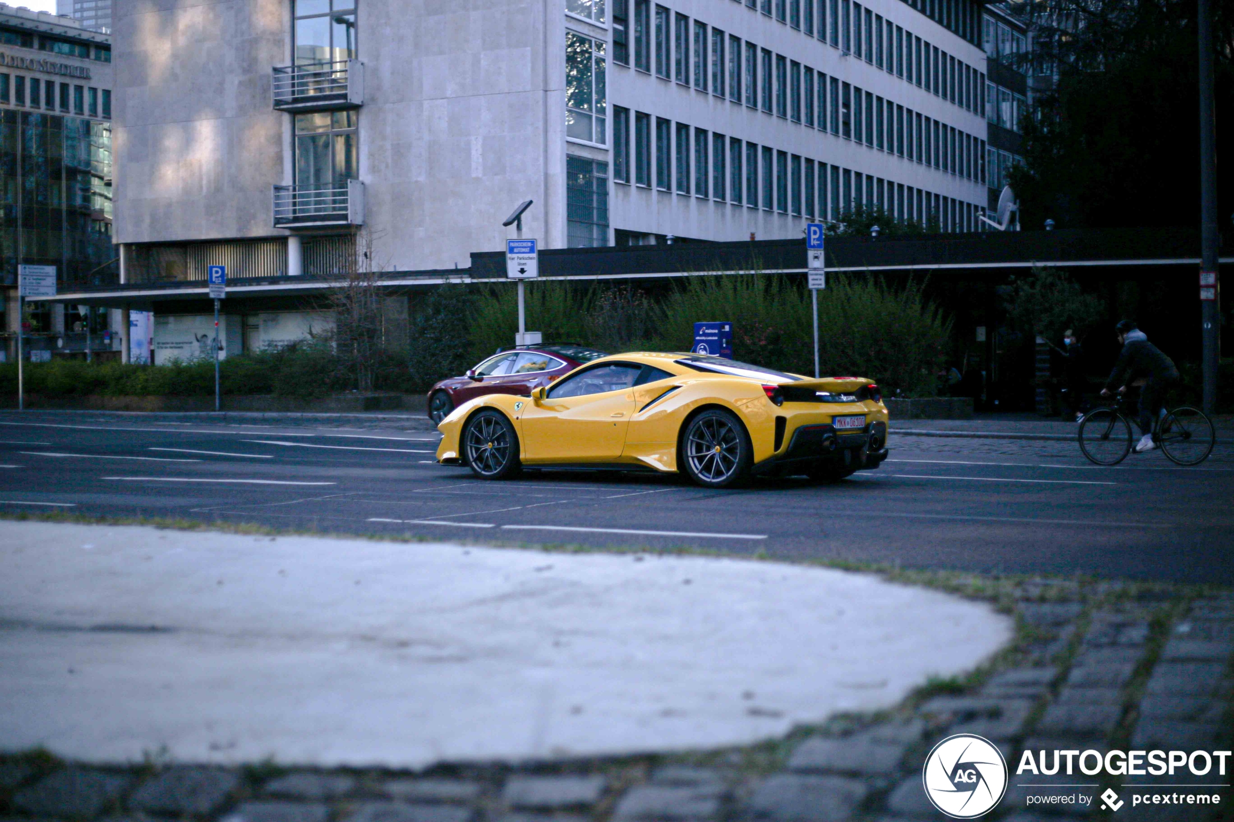 Ferrari 488 Pista