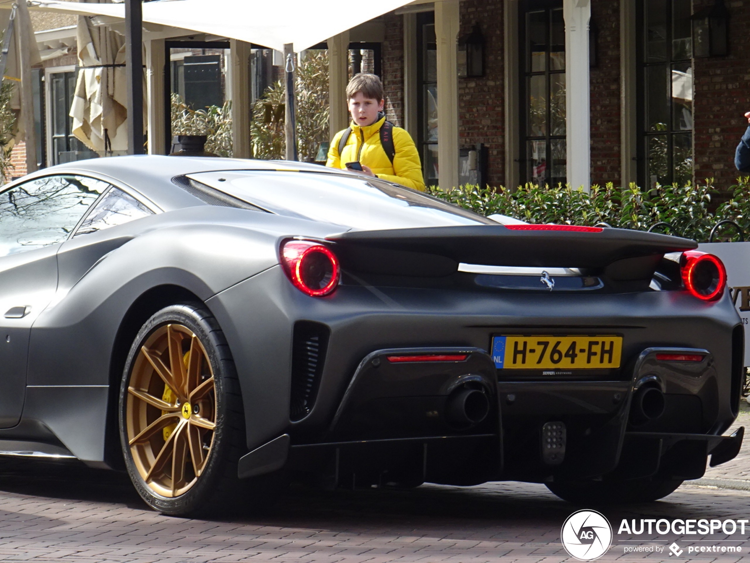 Ferrari 488 Pista