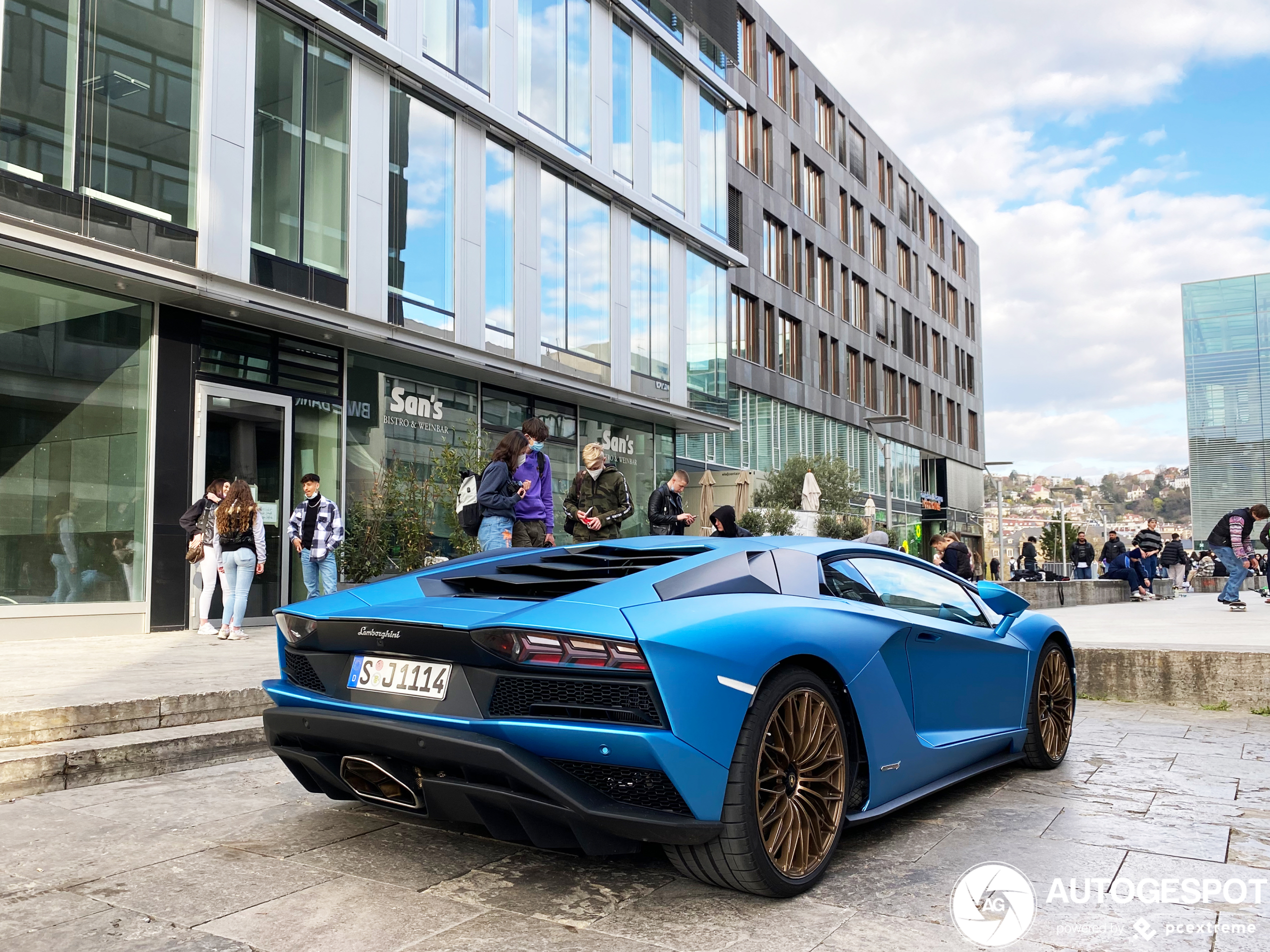 Lamborghini Aventador S LP740-4