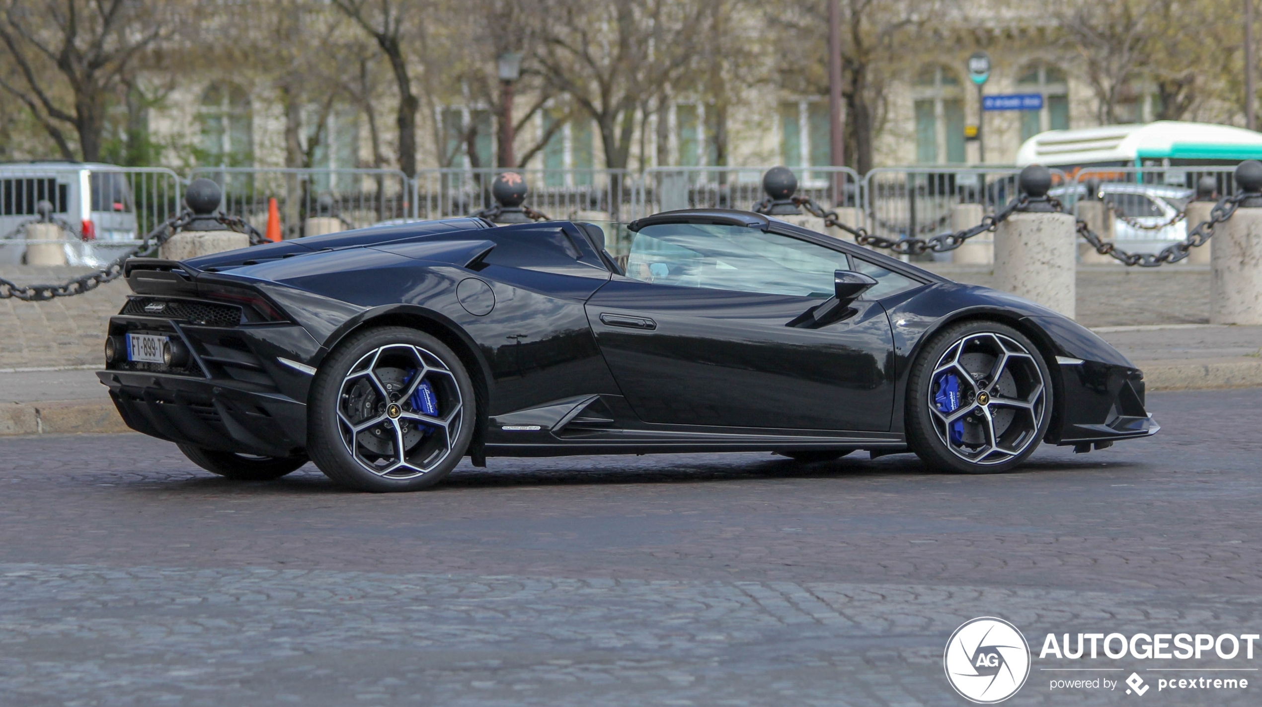 Lamborghini Huracán LP640-4 EVO Spyder