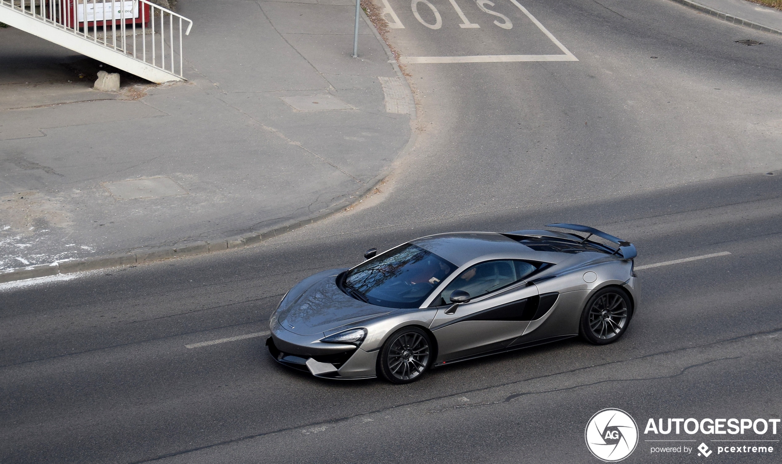 McLaren 570S