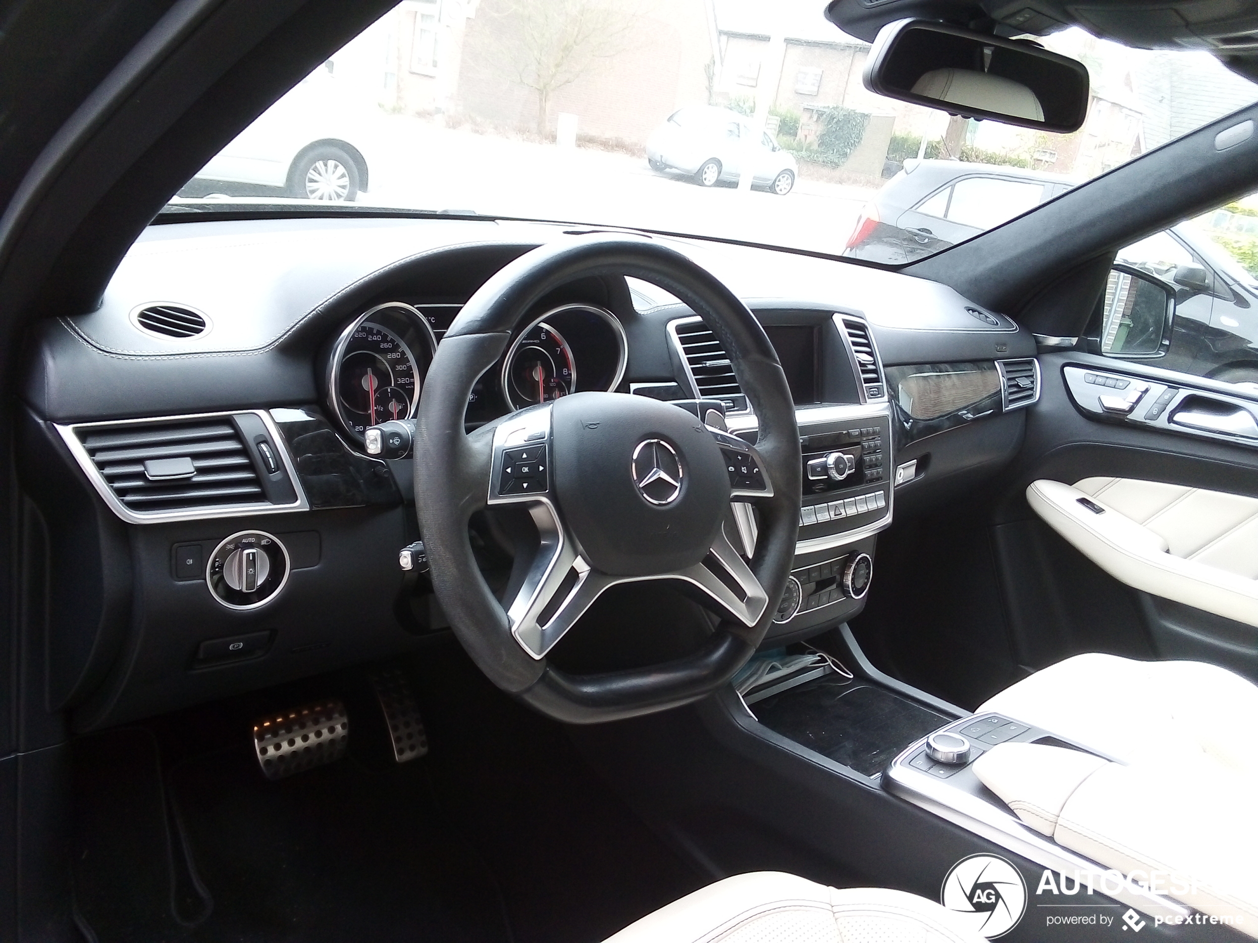 Mercedes-Benz ML 63 AMG W166