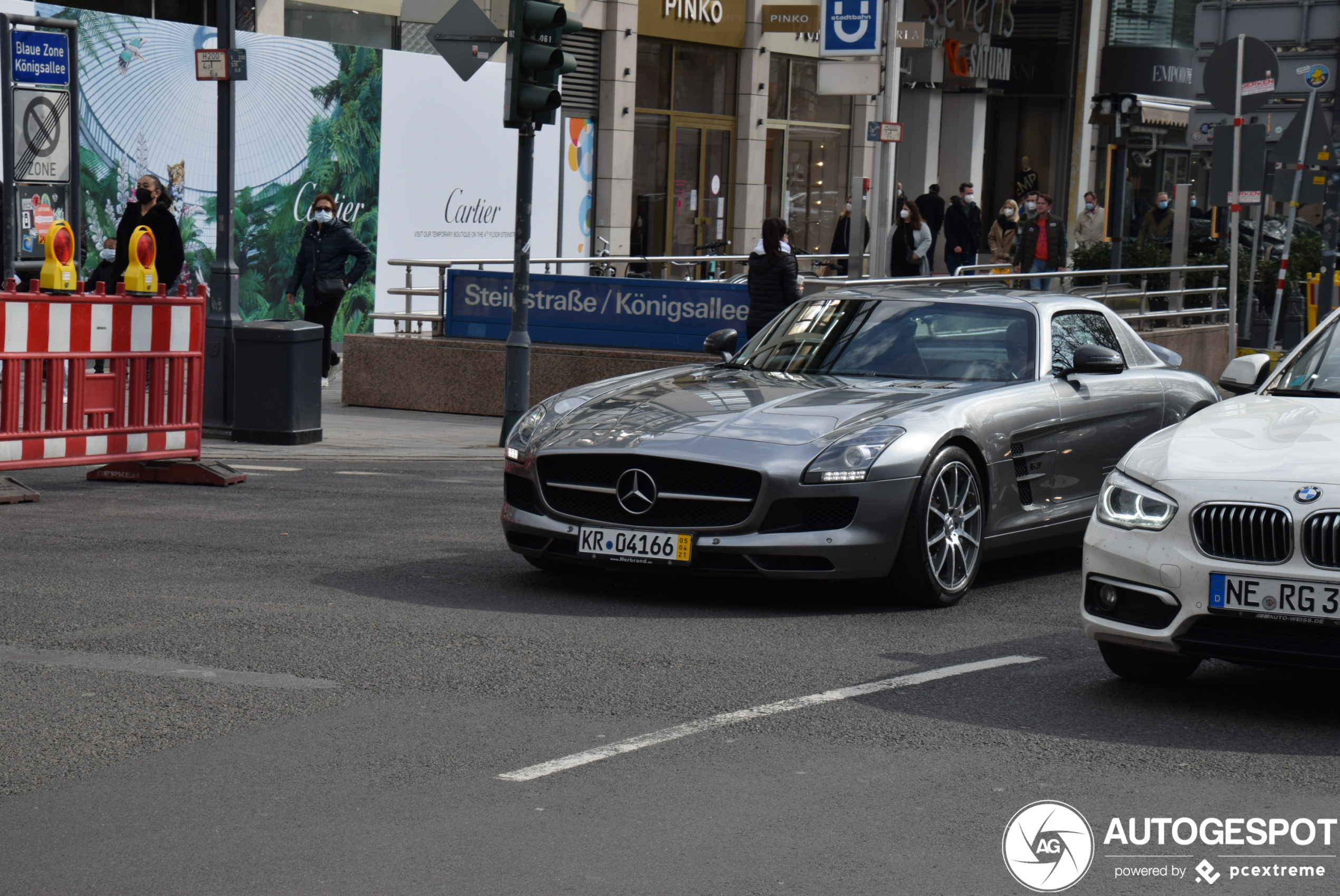 Mercedes-Benz SLS AMG