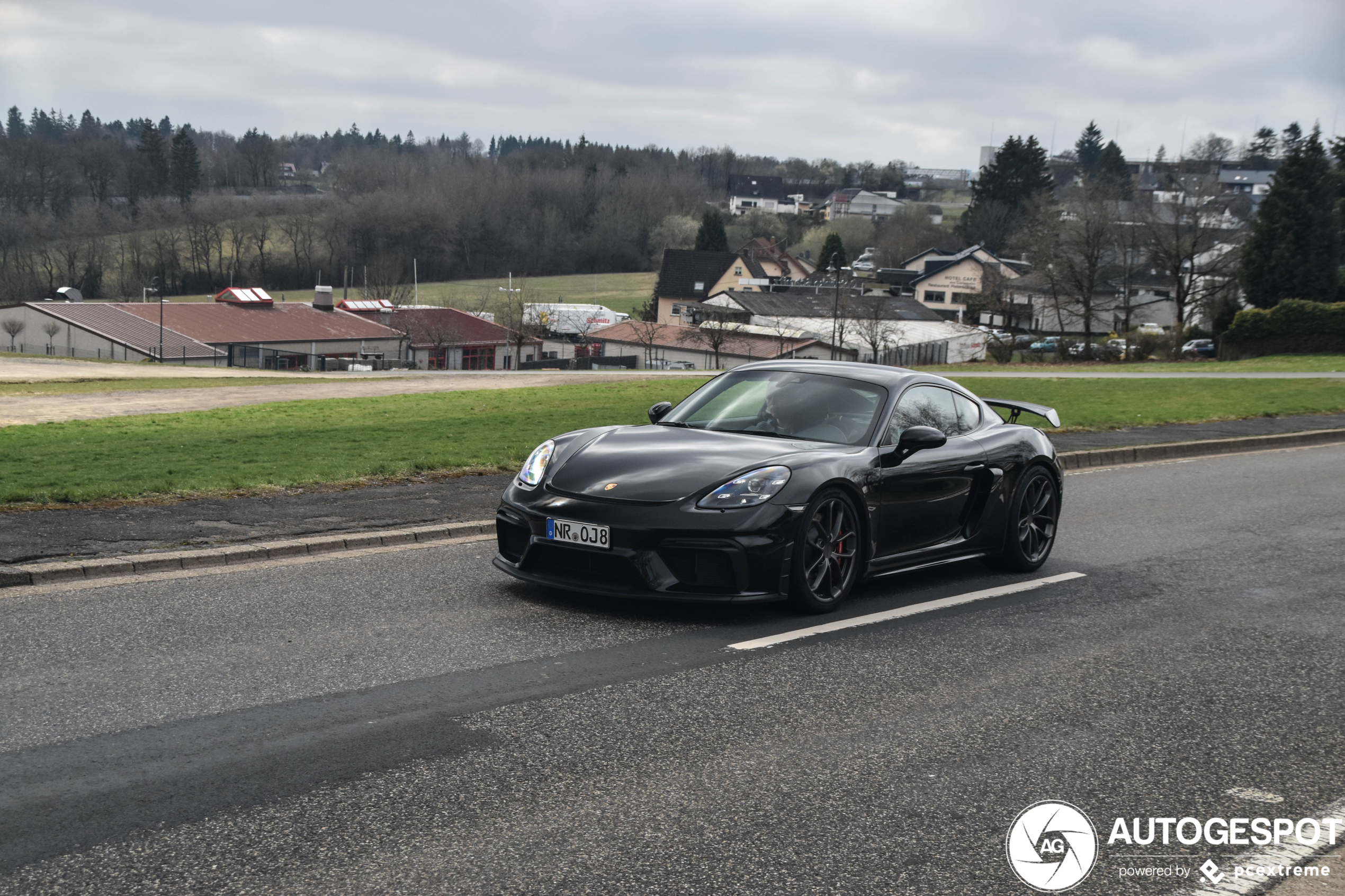 Porsche 718 Cayman GT4