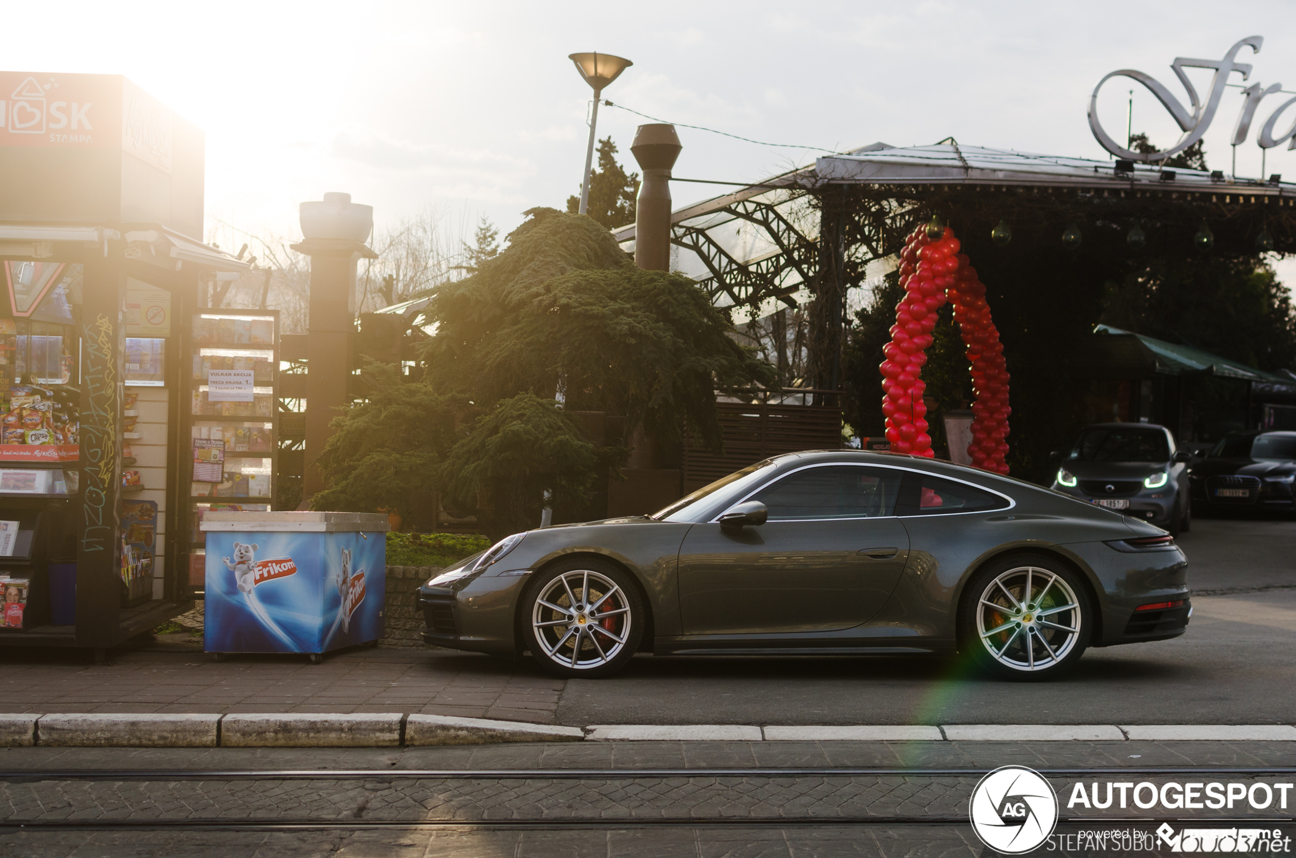 Porsche 992 Carrera 4S