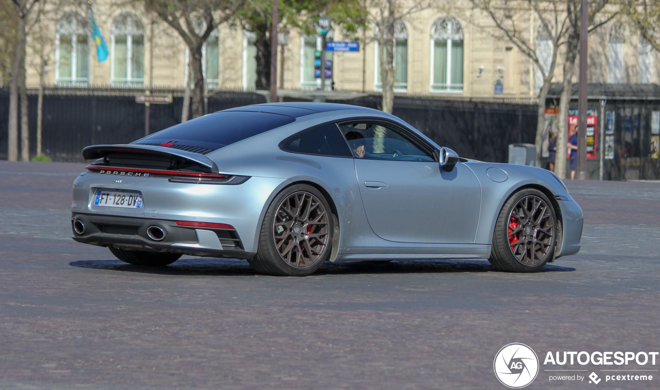 Porsche 992 Carrera 4S