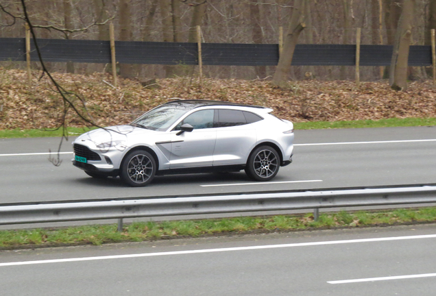 Aston Martin DBX