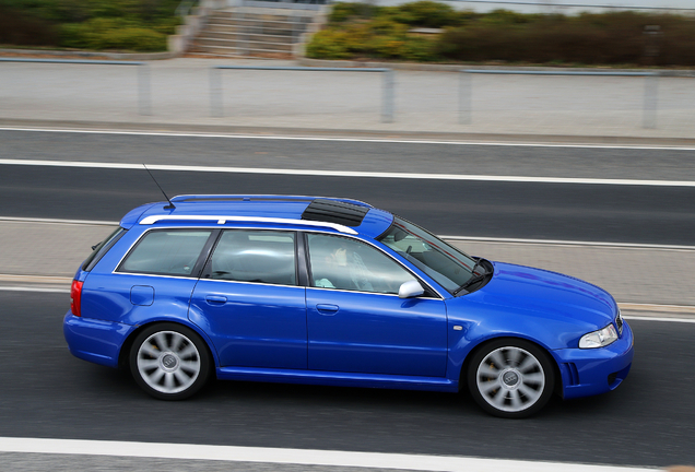 Audi RS4 Avant B5