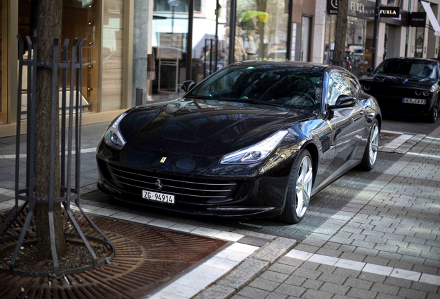 Ferrari GTC4Lusso