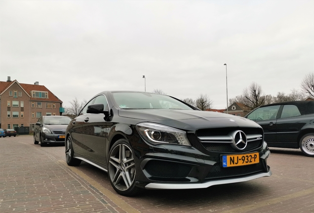 Mercedes-Benz CLA 45 AMG C117