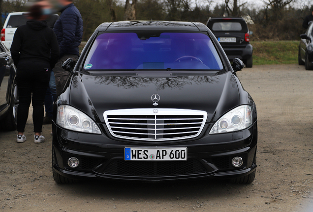 Mercedes-Benz S 65 AMG V221