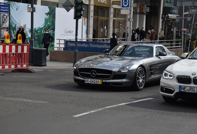 Mercedes-Benz SLS AMG