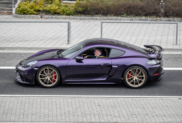 Porsche 718 Cayman GT4