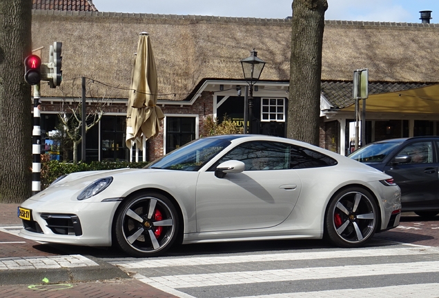 Porsche 992 Carrera 4S