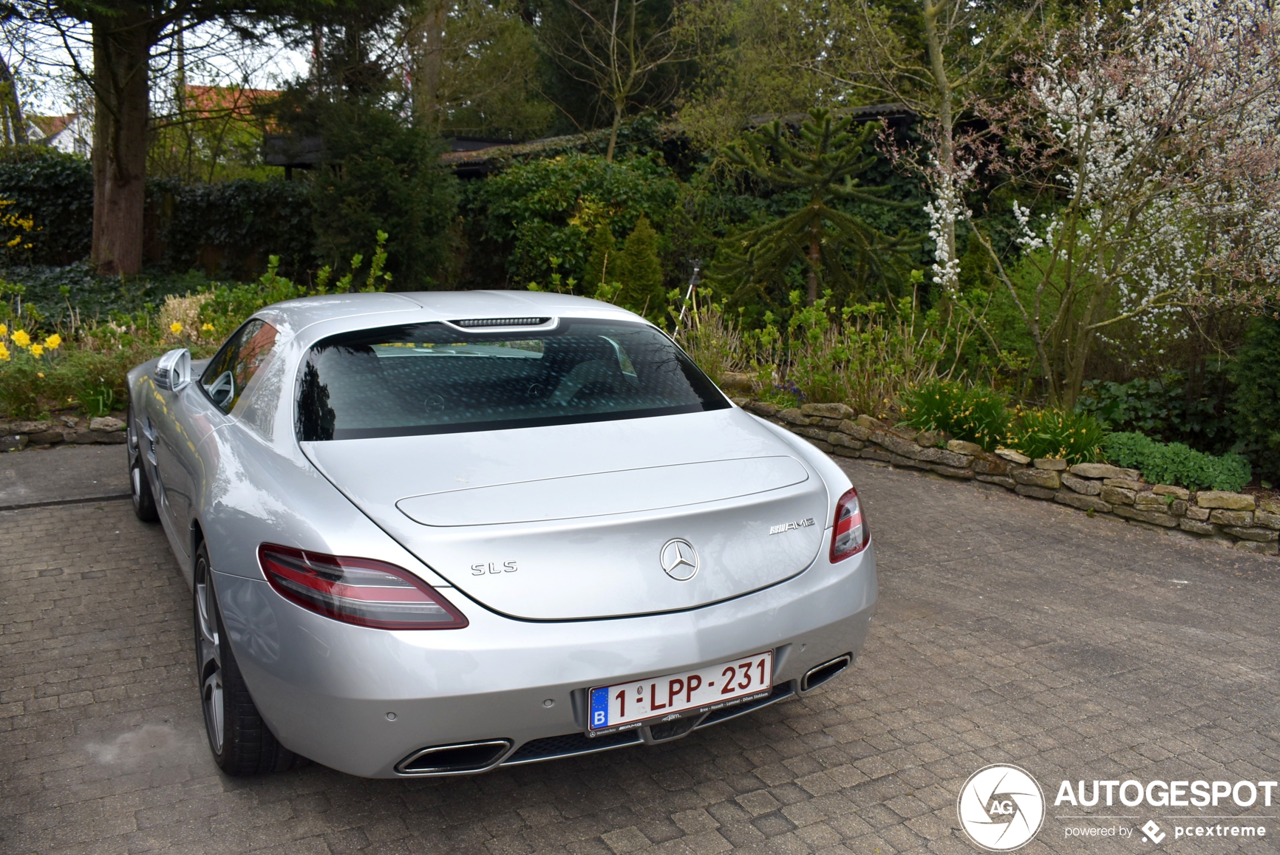 Mercedes-Benz SLS AMG