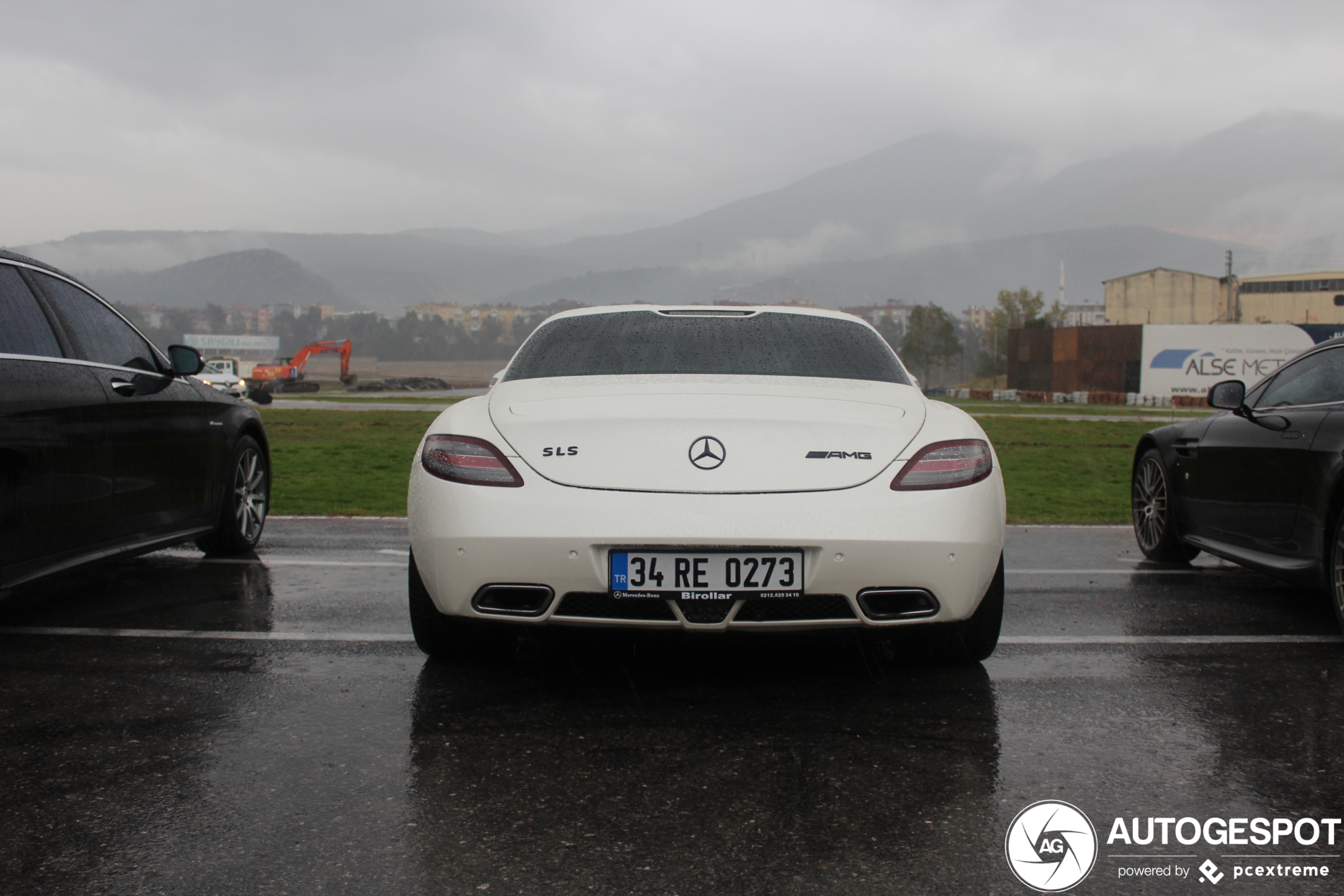 Mercedes-Benz SLS AMG