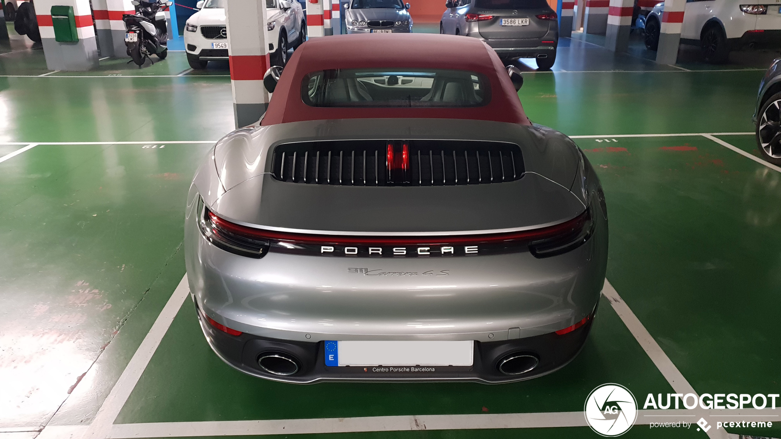 Porsche 992 Carrera 4S Cabriolet