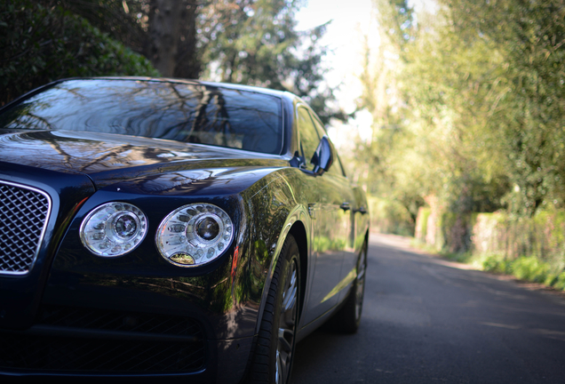 Bentley Flying Spur V8