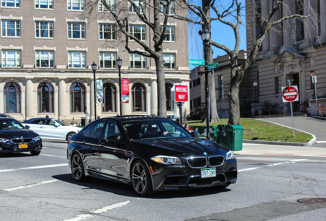 BMW M5 F10 2011