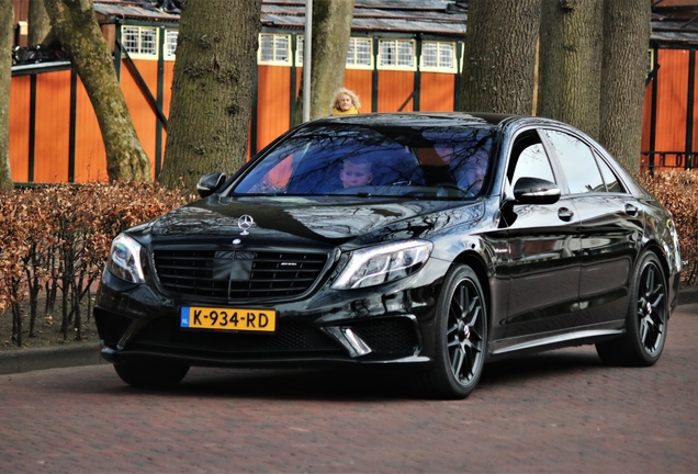 Mercedes-AMG S 63 V222