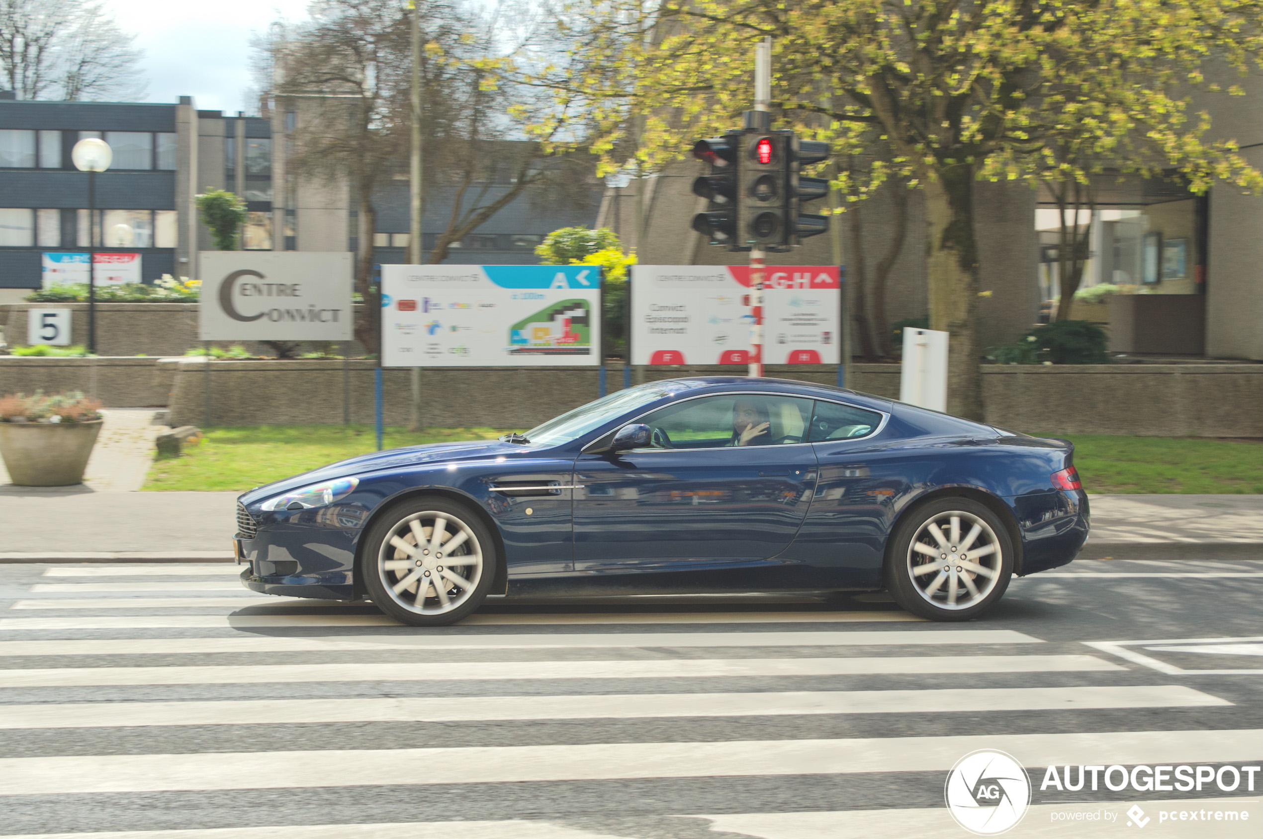 Aston Martin DB9