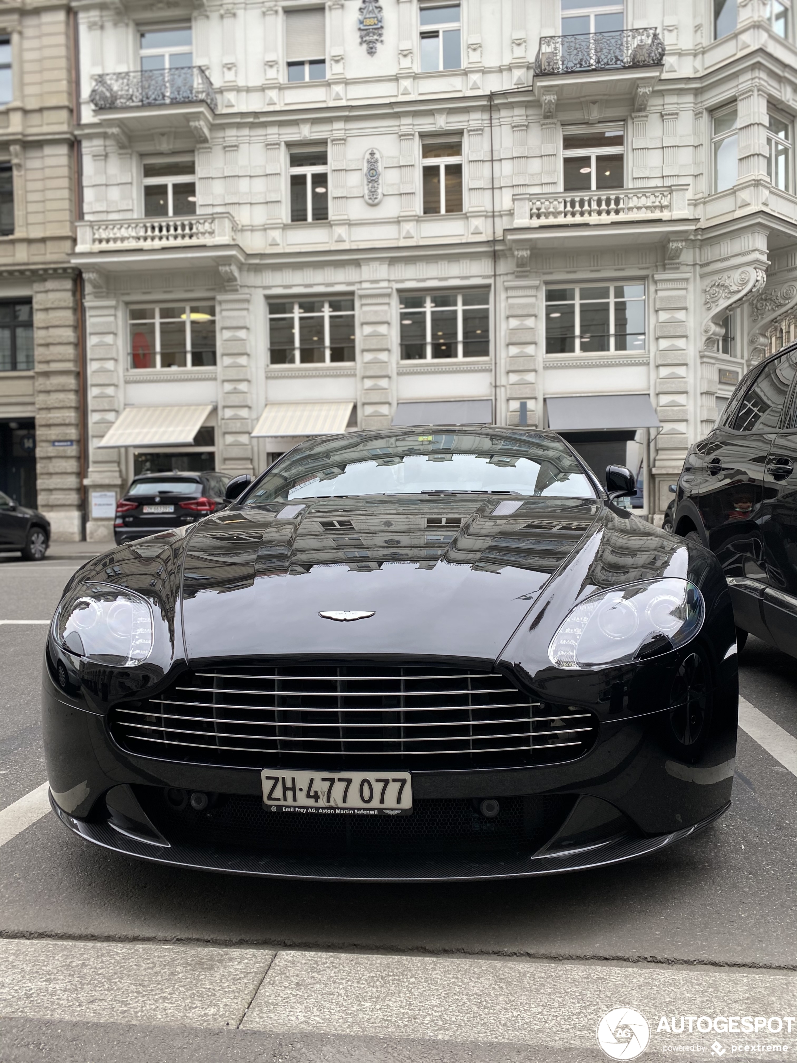 Aston Martin V8 Vantage S