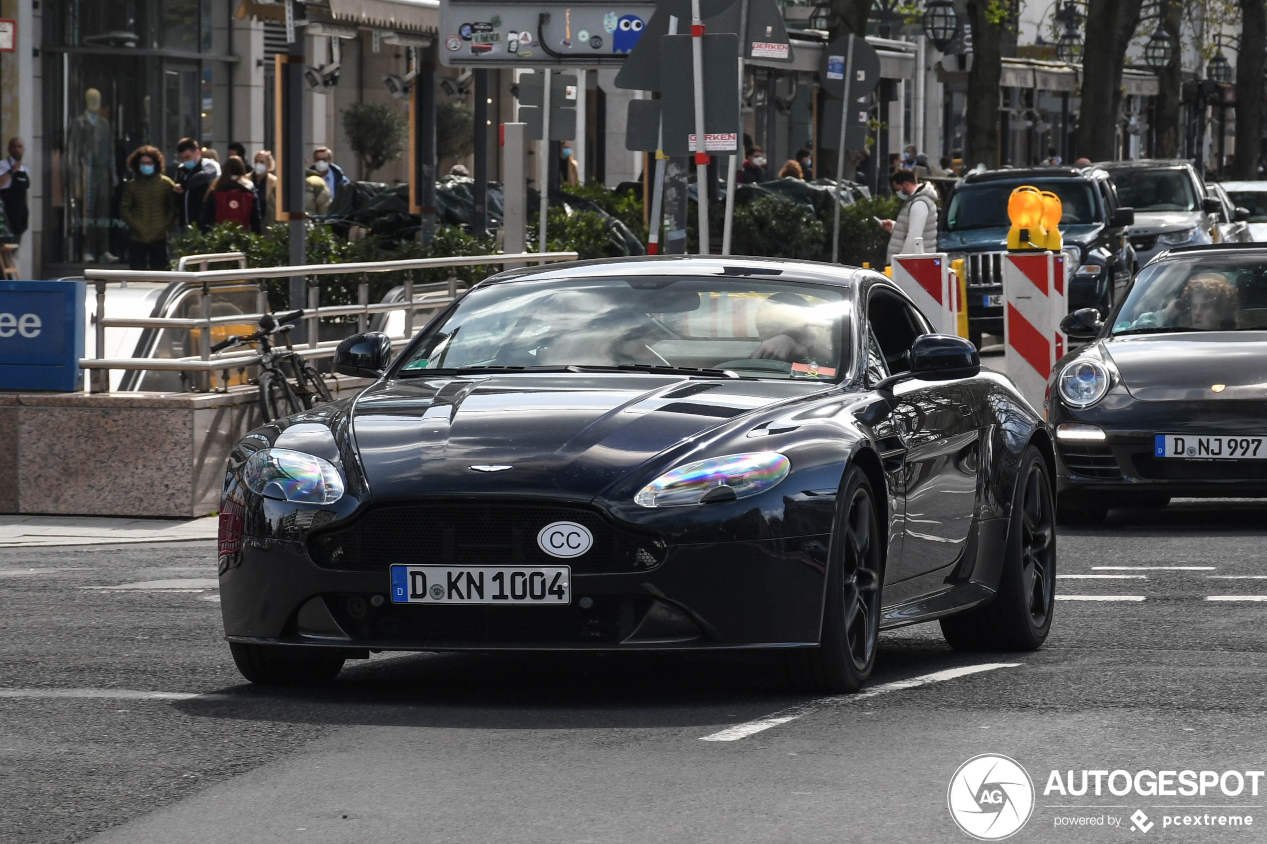 Aston Martin V8 Vantage S