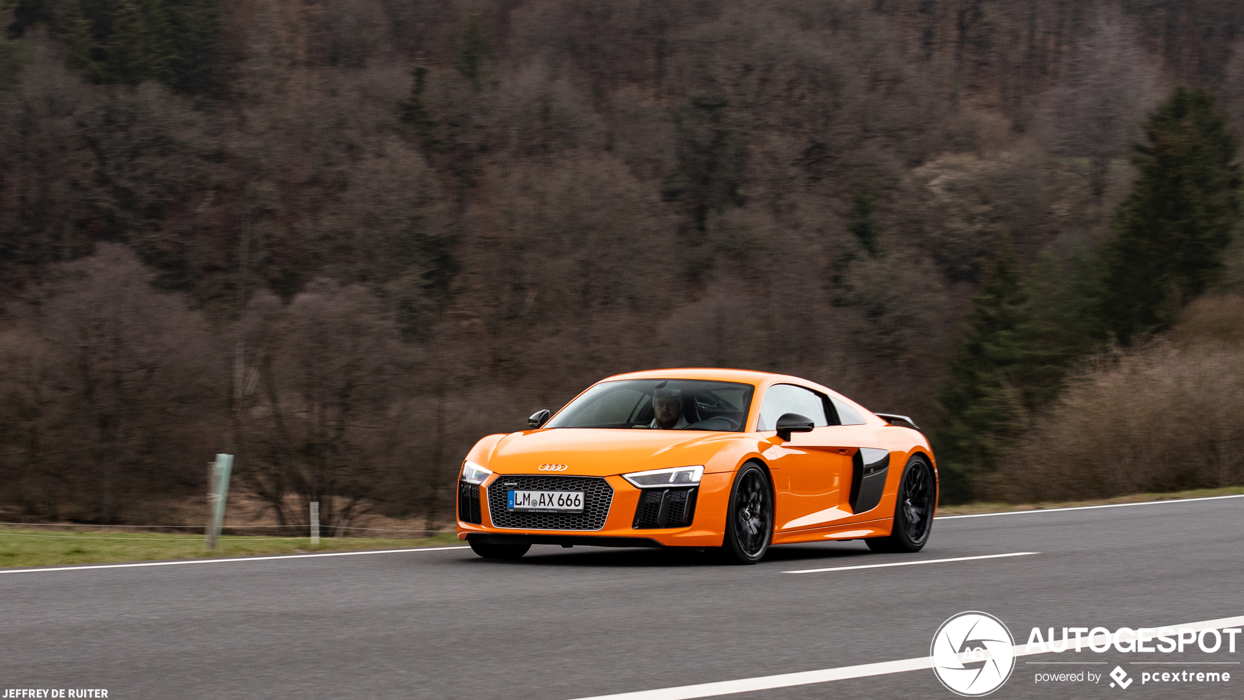 Audi R8 V10 Plus 2015