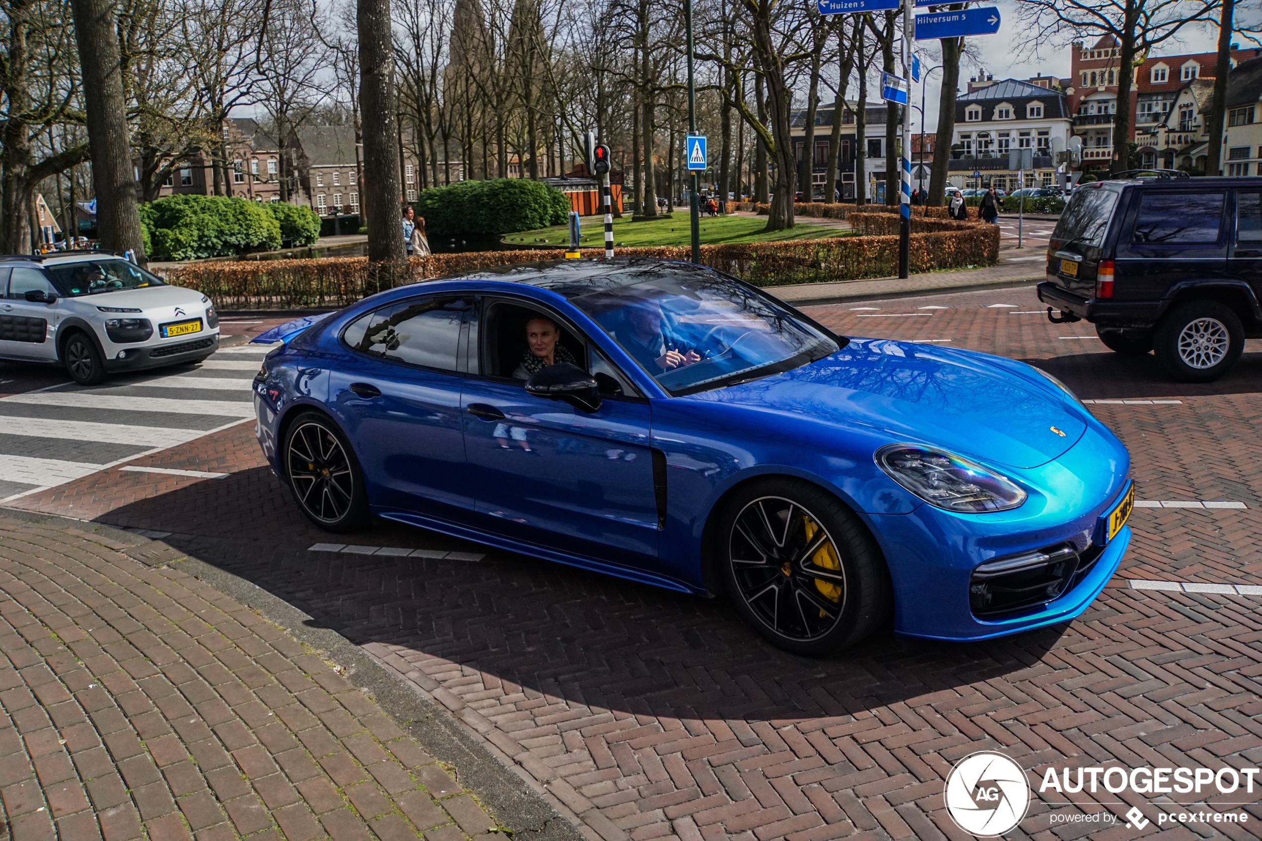 Porsche 971 Panamera Turbo S E-Hybrid