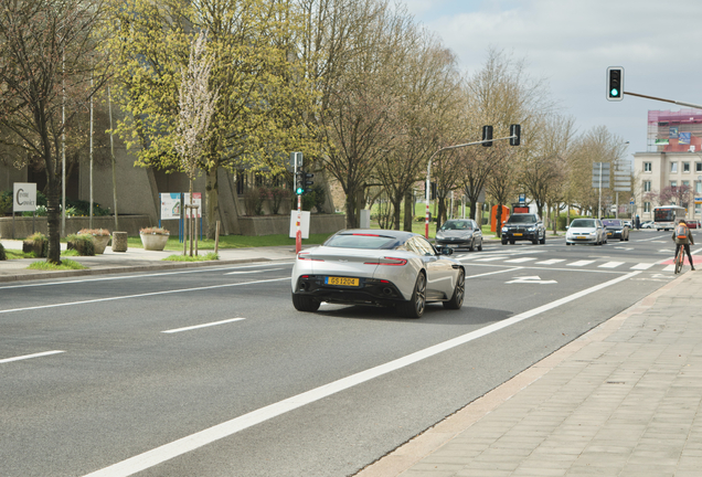 Aston Martin DB11