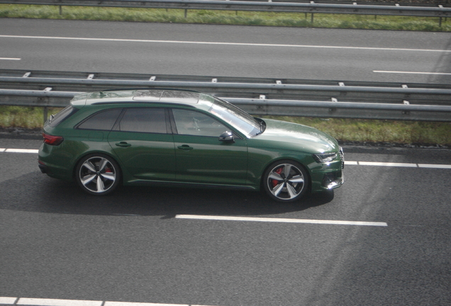 Audi RS4 Avant B9