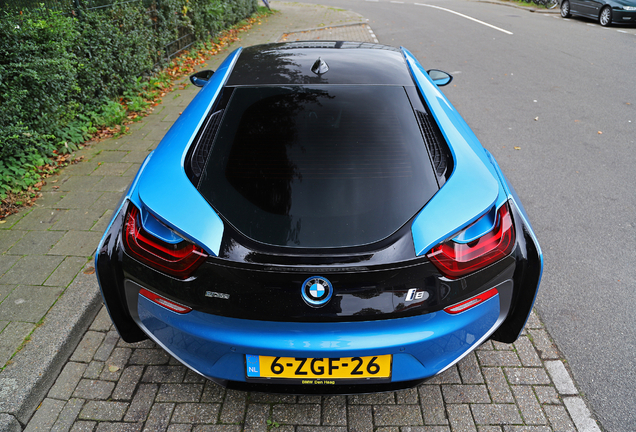 BMW i8