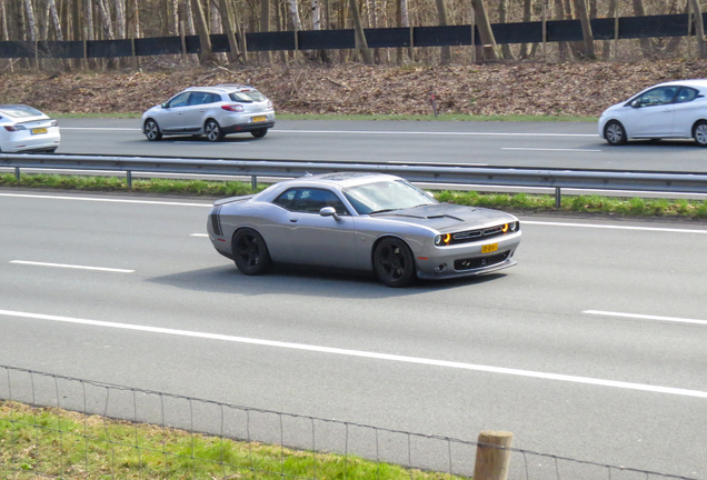 Dodge Challenger SRT-8