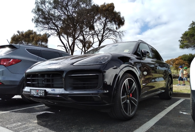 Porsche 9YA Cayenne GTS