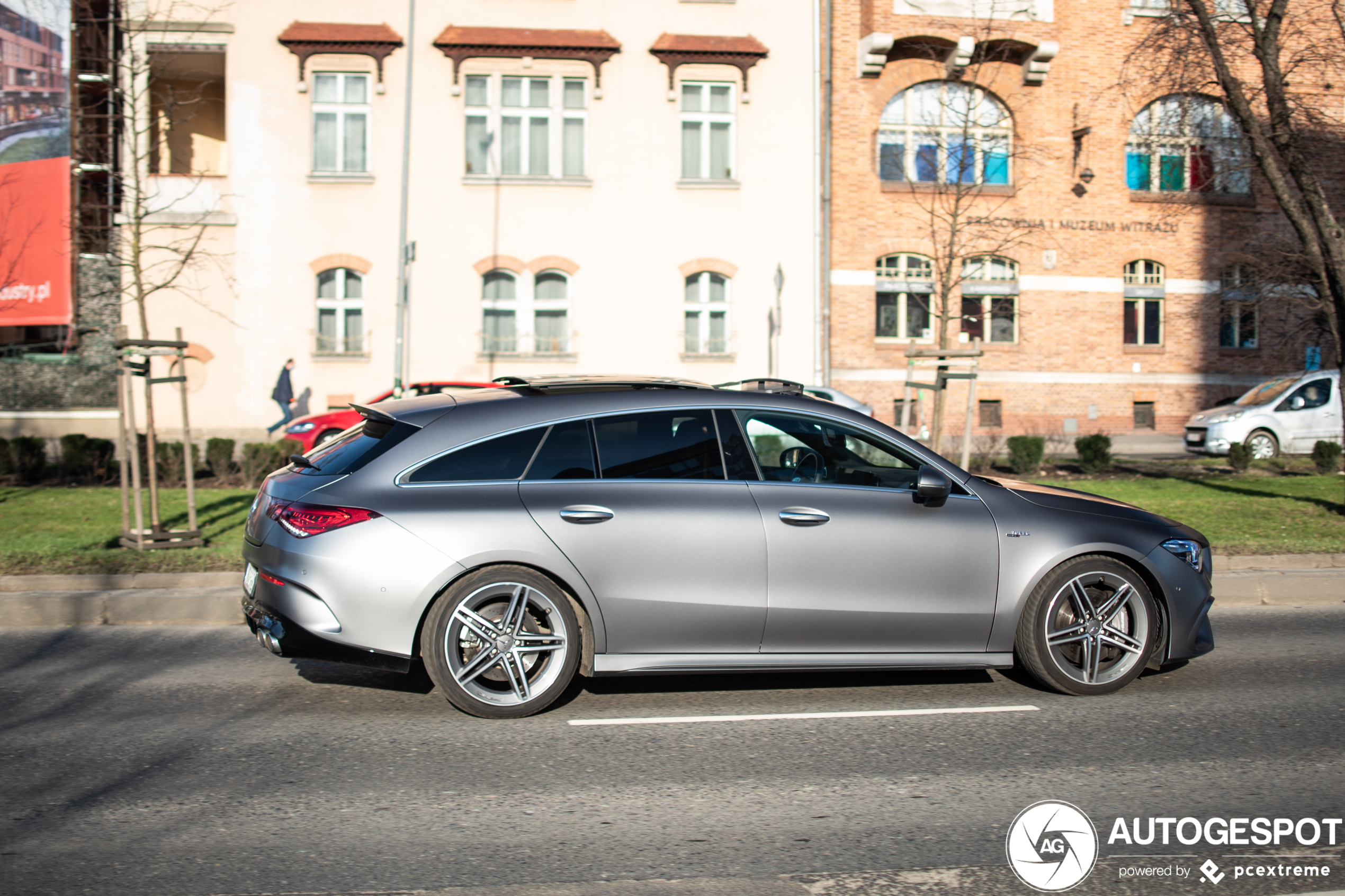 Mercedes-AMG CLA 45 Shooting Brake X118