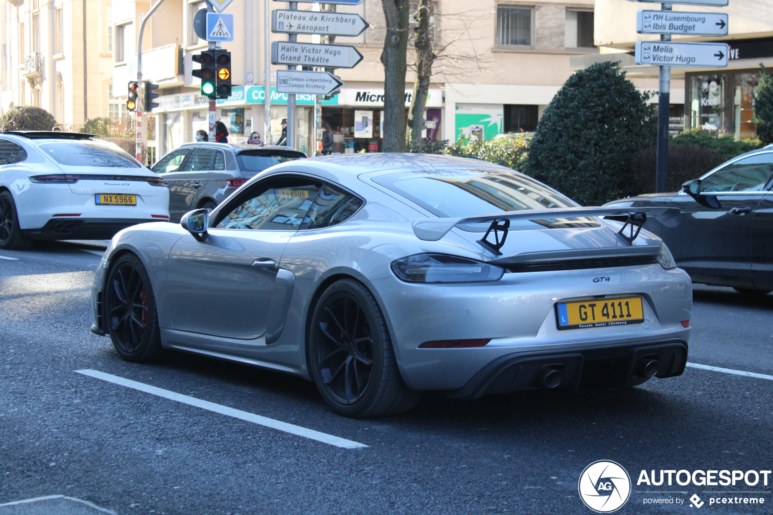 Porsche 718 Cayman GT4